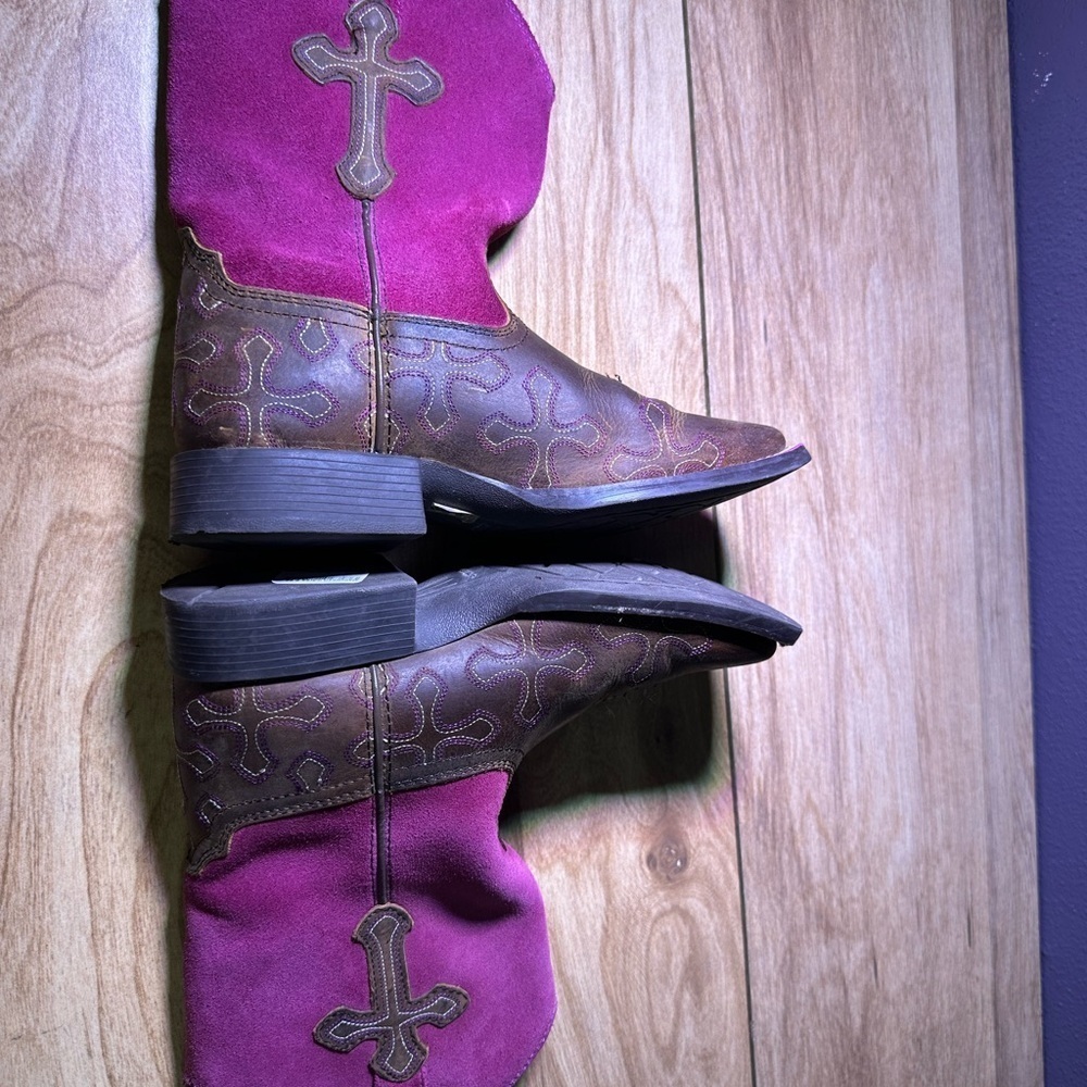 Ariat Fuchsia and Brown Western Boots - Picture 9 of 12